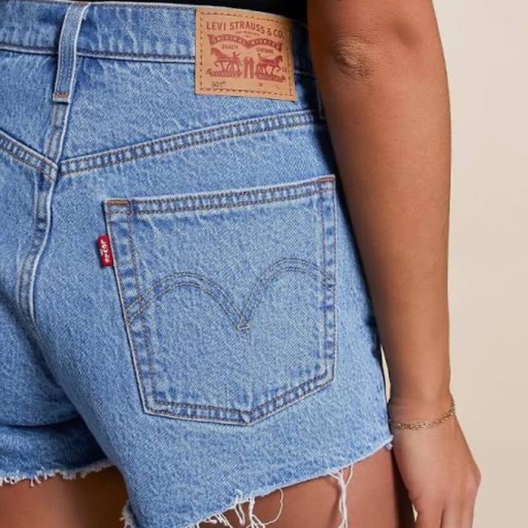 Levi’s 501 Original Fit Denim Shorts in Multiple Choice | Size 28 - Picture 3 of 8